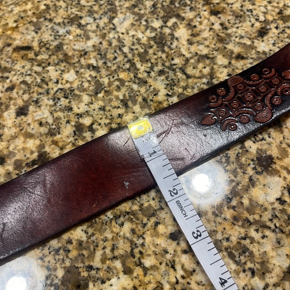 Men’s Vintage Brown Tooled Leather Belt Tarnished Brass Buckle Size 36 - Picture 10 of 10